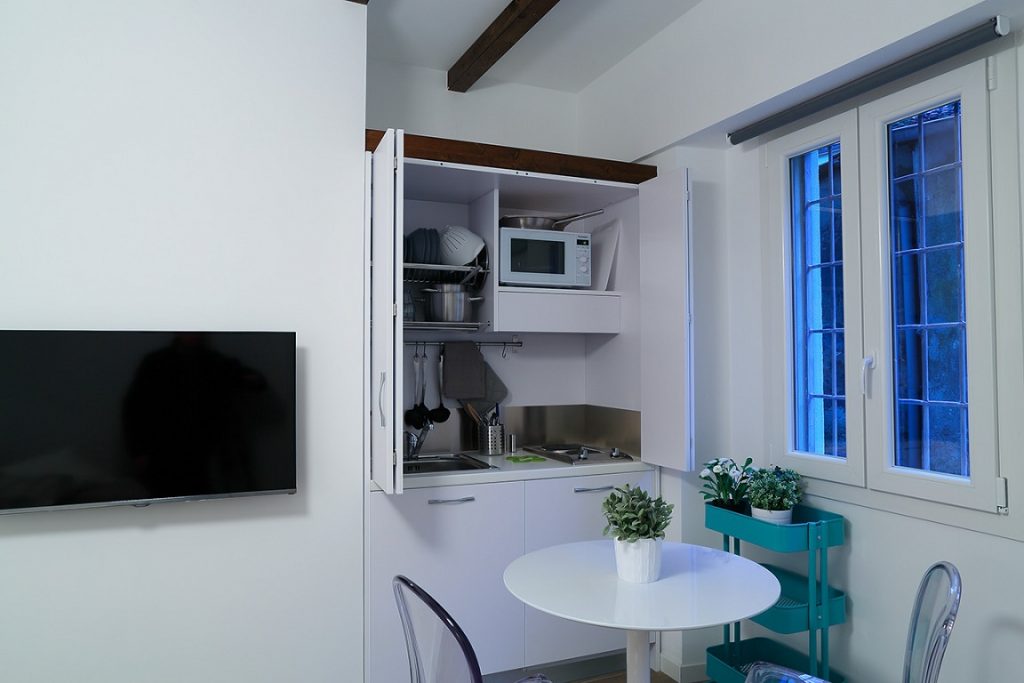 Mini cucine monoblocco a scomparsa, progettate per piccoli spazi Mini cucine torino